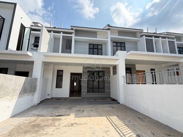 Unblock View, 898k Only, 2 Storey @ Permas Jaya/ Straits View 1