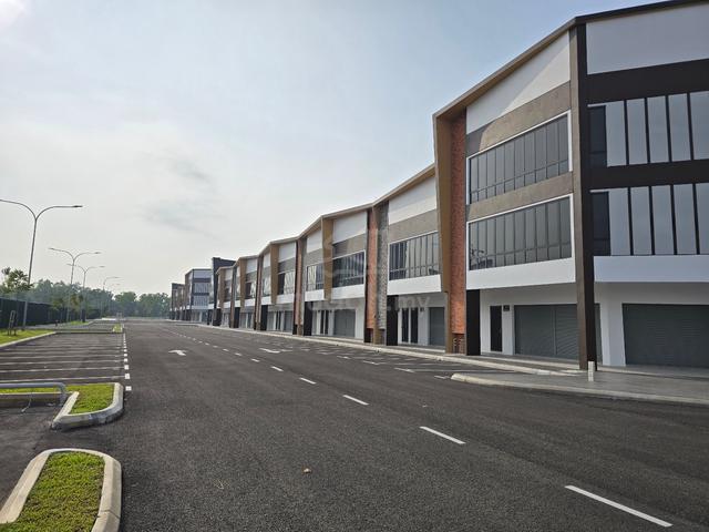 Setia Ecohill 3-Storey Corner Shop Main Road Facing For Rent Semenyih 1