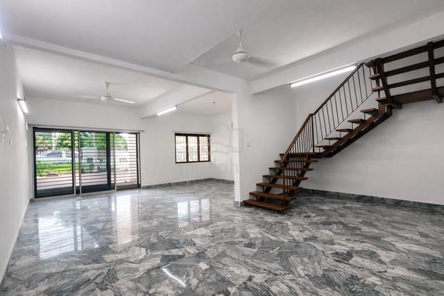 New refurbished 2 sty house near by Klang Parade & Lrt Meru Klang 1