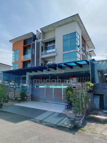 Taman Bukit Hijau | 3-Storey Semi-D | Renovated | For Sale 1