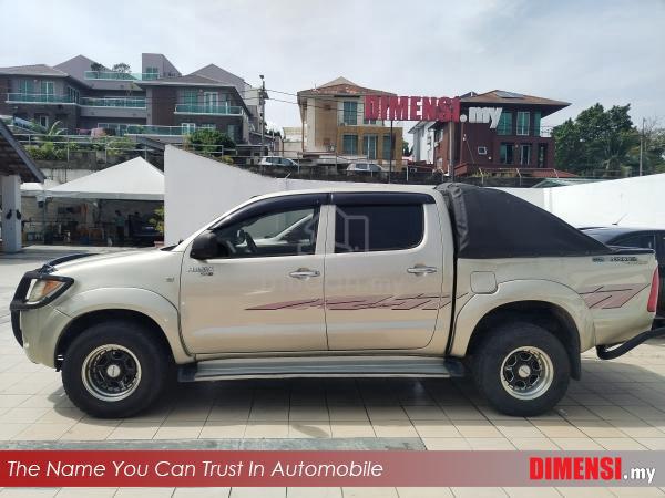 Toyota HILUX 2.5 (A) DOUBLE CAB TAHUN DIBUAT 2006 - 3