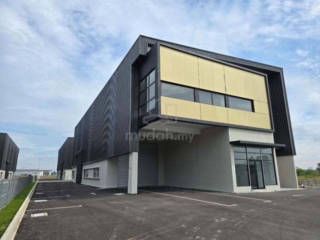Bandar Bukit Raja I8 Factory Corner Unit Warehouse For Rent 1