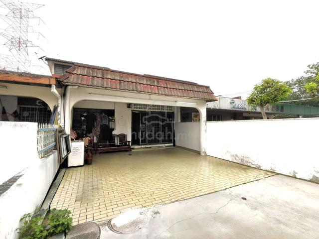 (Nearby UPM) Taman Sri Serdang, Seri Kembangan, Selangor 1