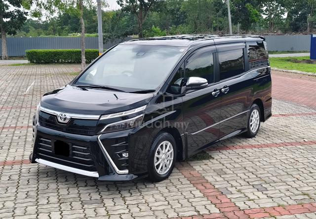 2021 Toyota VOXY 2.0 ZS KIRAMEKI III (A) - 4