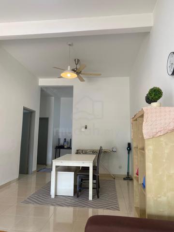 Rumah Azalea 1 KotaSAS 1