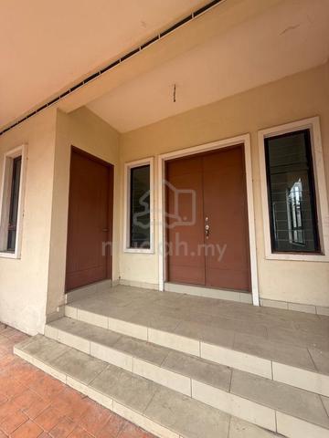 Under Market Value 3 Storey Superlink House in Kajang 1