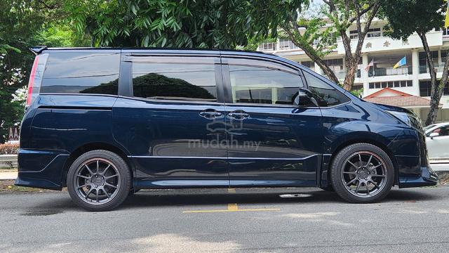 2017/2022 Toyota NOAH 2.0 (A) - 2