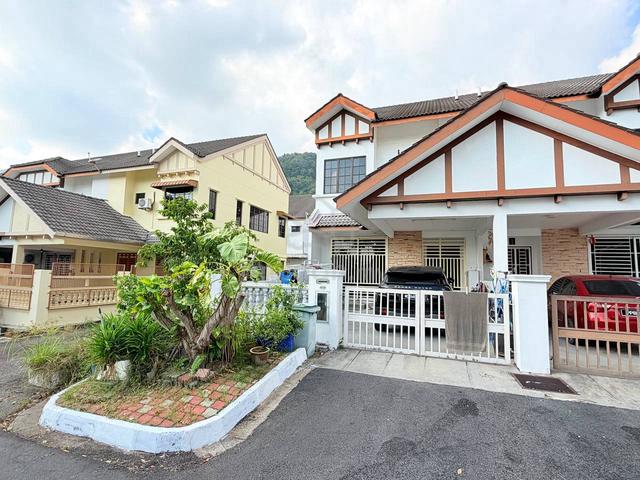 Teres Dua Tingkat End Lot Bandar Botanica CT (Below Mv) 1