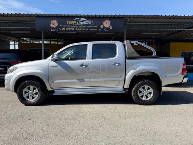 2012 Toyota HILUX 2.5 G (A) - 4