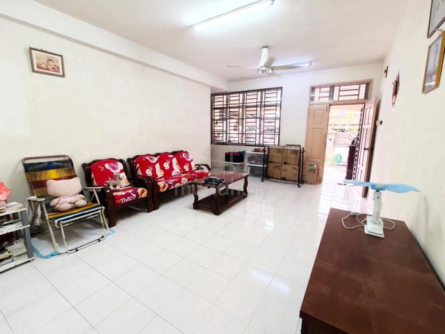 Move-In Condition 2 Storey Terrace House for Sale @ Taman Pulai Indah 1