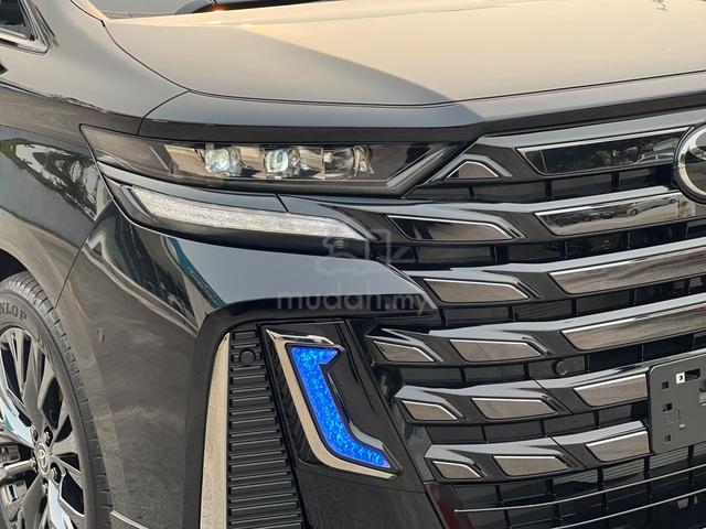 2025 Toyota Alphard 2.4 Z Premium 3800km like new - 3