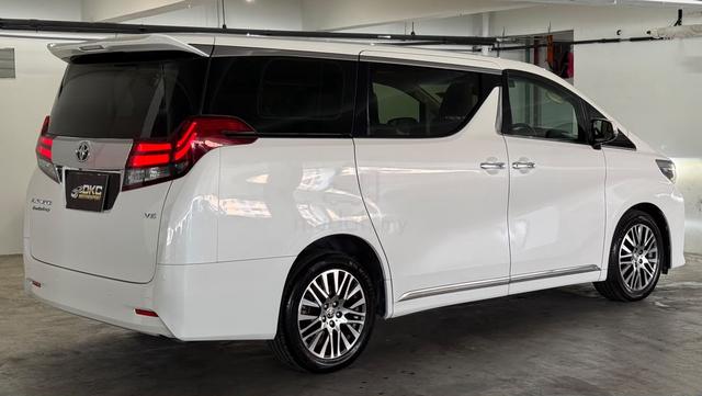 2016 Model :Toyota Alphard 3.5 Sc - 4