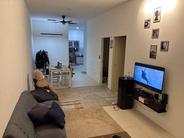 Small room for rent ( Price is negotiable ) 1