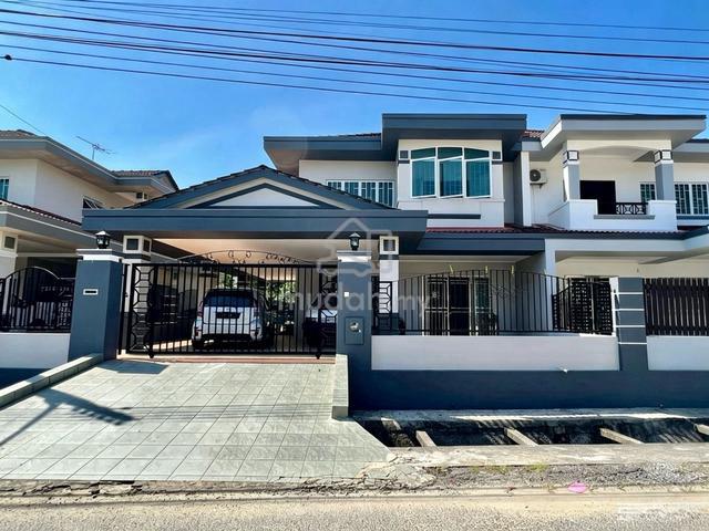 [ SENDAYAN BELOW MARKET 20% ] Freehold 28x80 Fully Extend carporch 1