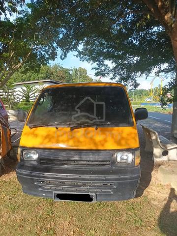 1996 Toyota HIACE 2.0 LH112 (M) - 1