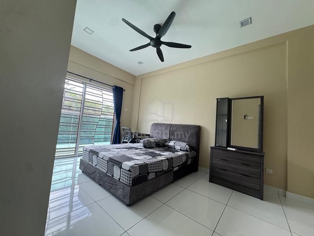 Twin Residence Tampoi Room For Rent 1
