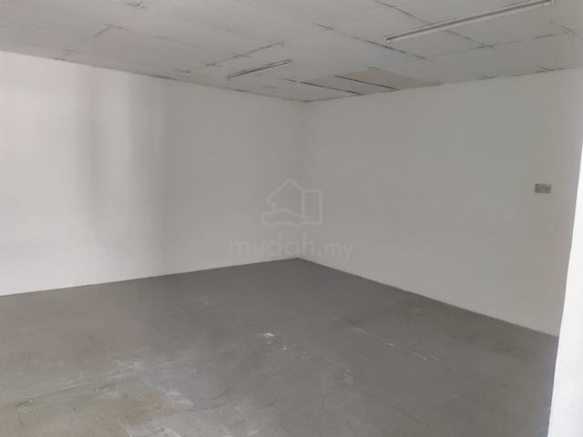 Two adjoining units shoplot| Beverly hill plaza| Mainroad 1