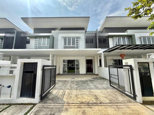 Double Storey Terrace, Aida Gamuda Gardens, Sungai Buloh 1