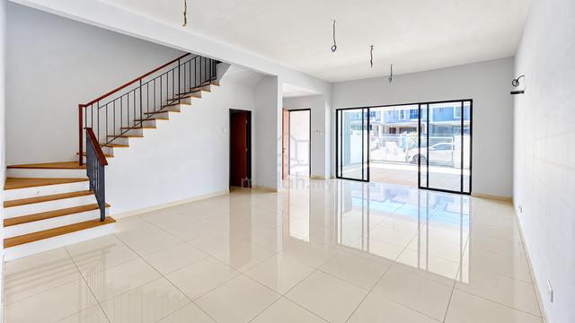 Freehold Double Storey | Gated & Guarded | Kajang East Semenyih 1
