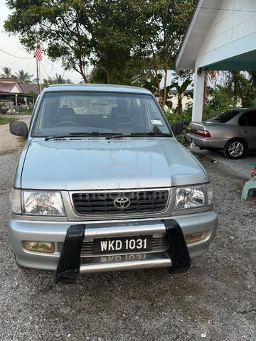 2002 Toyota UNSER 1.8 GLI FACELIFT (M) - 3