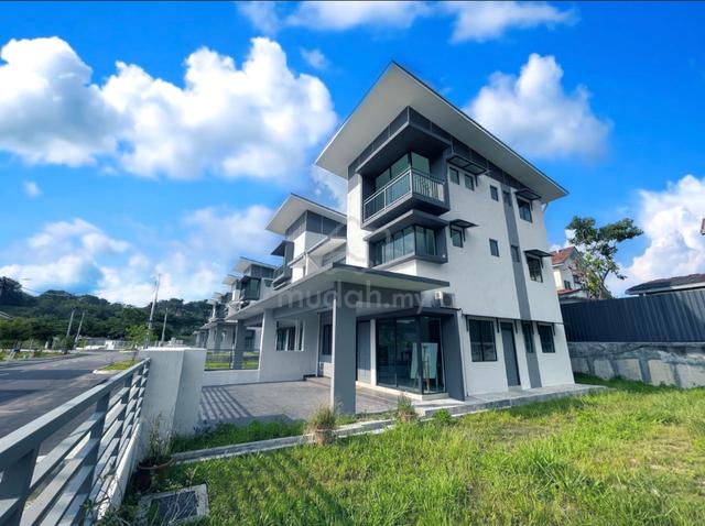 (Semi-D Brand New) Rumah Siap di Bandar Baru Bangi 3