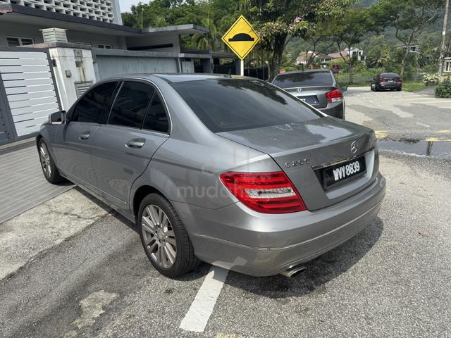 2011 Mercedes Benz C200 CGI BlueEFCY - 2