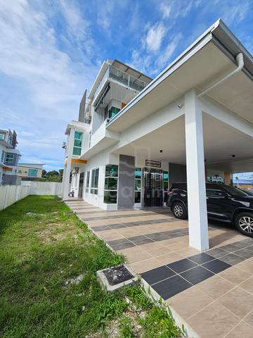 Semi-Detached House for sale at Bukit Kalam 1