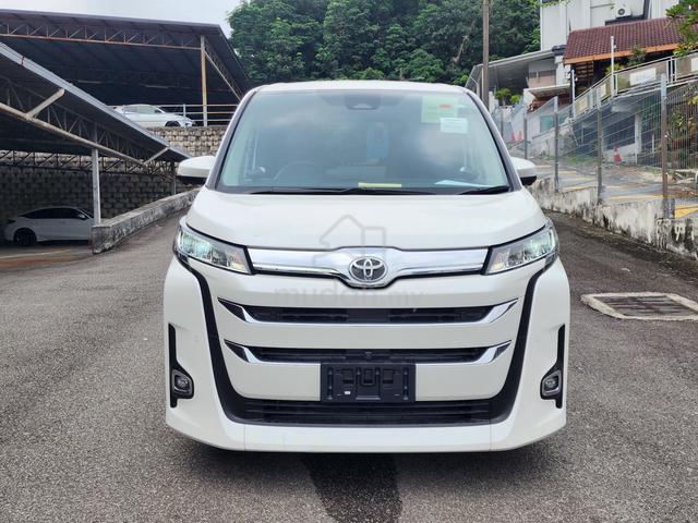 2022 Toyota NOAH 2.0 Z (A)👍RARE Specs 4Tone Color - 2