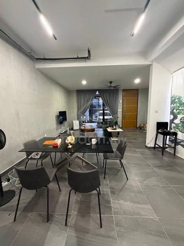 D‘Art Hill Residence Three Storey For Sales 1