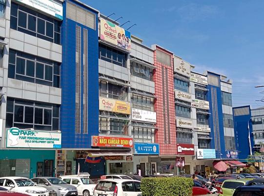 FACING MAIN ROAD 6720ft 4 Storey Shop Lot The Earth Bukit Jalil 1
