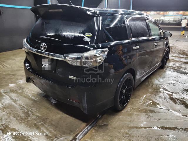 2013 Toyota WISH 1.8 S ZGE20G FACELIFT (A) - 2