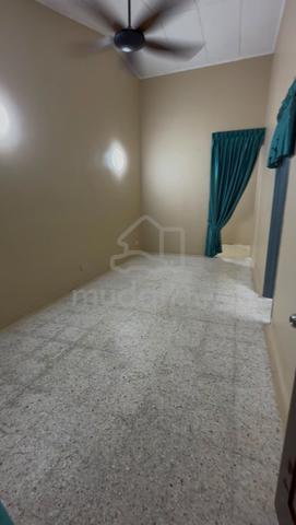 Single Storey Terrace House @ Taman Pasir Putih, Pasir Gudang, Johor 1