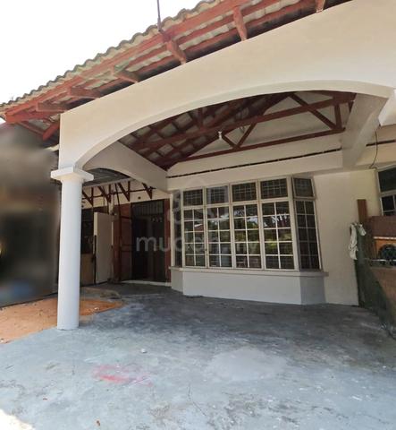 Taman Scientex / 1.5 Storey Terrace House / 20x70 sf / 3 bedrooms 1