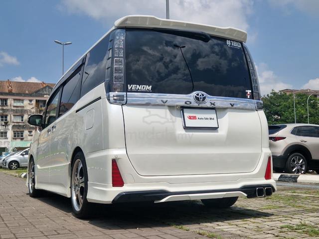 Toyota VOXY 2.0 ZS CONVERTED MODELLISTA 7 SEATERS - 4