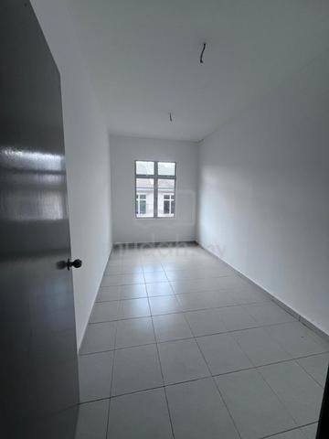 Bukit Tambun Perdana Freehold Double Storey Terrace, Durian Tunggal 1