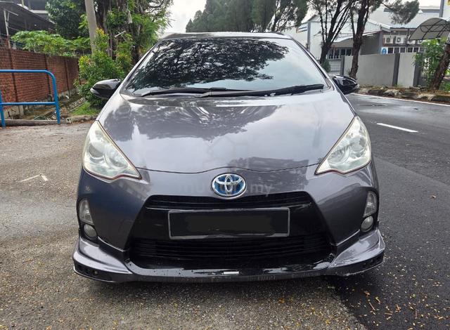 2012 Toyota PRIUS C 1.5 (HYBRID) NHP10R (A) - 1