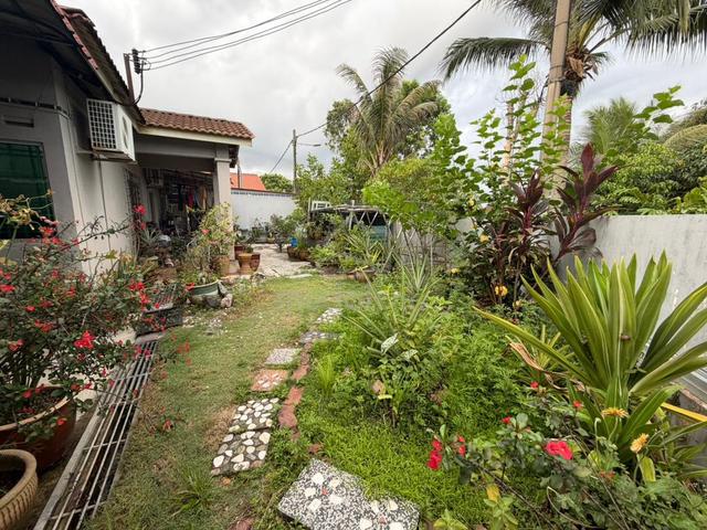 Skudai Single Storey Corner Lot Taman Pulai Emas Renovated Extended 1