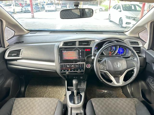 2016 Honda JAZZ 1.5 V (A) 3YEARS WARRANTY - 4