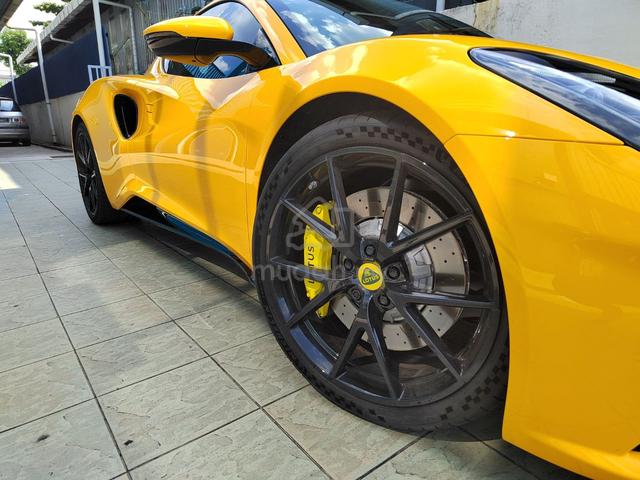 127-Miles Mileage 2023 Lotus EMIRA 3.5 V6 (Manual) - 5