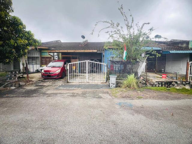 JALAN KAKI KE SURAU KEDAI NON BUMI Single Taman Senawang Indah 1