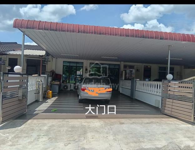 Peaceful Single Storey Terrace House for Sale at Berapit 1