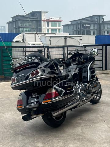 Honda Goldwing 1800 honda goldwing 1800 - photo 6 of 8