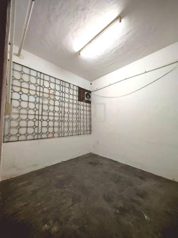 Chain Ferry, Butterworth Ground Floor shop unit for RENT 3