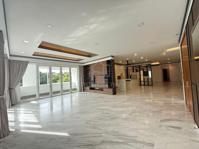 Nobleton Crest 1