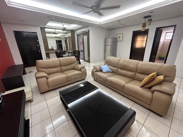 Bayu Puteri Apartment 1
