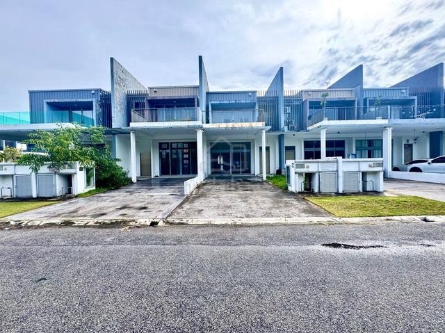 Double Storey Superlink Nautilus 2 D'Island Residence Puchong 1