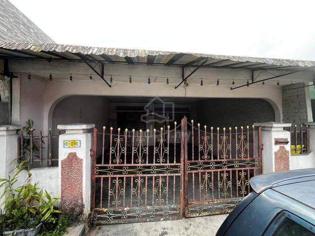 Teres Setingkat Taman Desa Aman Teluk Intan Untuk Dijual 1