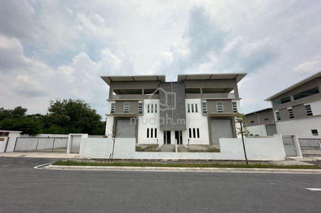 2.5 storey Semi-D Brand New Factory Saujana Teknologi Park - Rawang 1