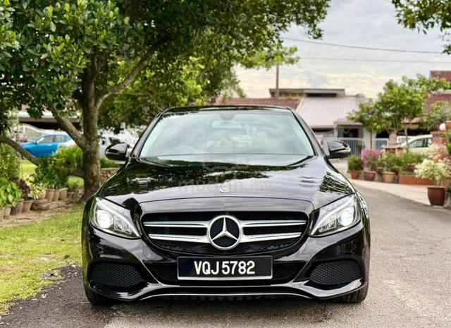 ON THE ROAD 2018 Mercedes Benz C180 1.6 TURBO - 4