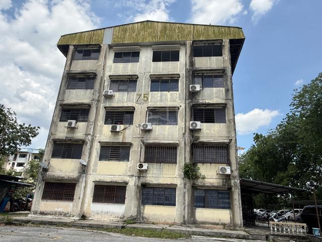 Flat PKNS Seksyen 24 Shah Alam 1
